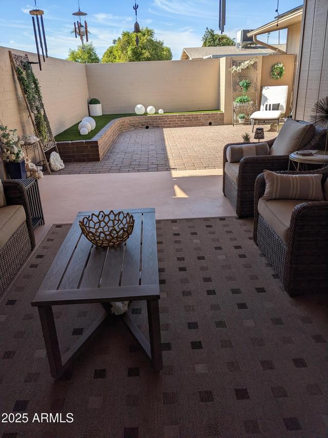 10585 W Palmeras Dr. #H, Sun City, AZ 85373