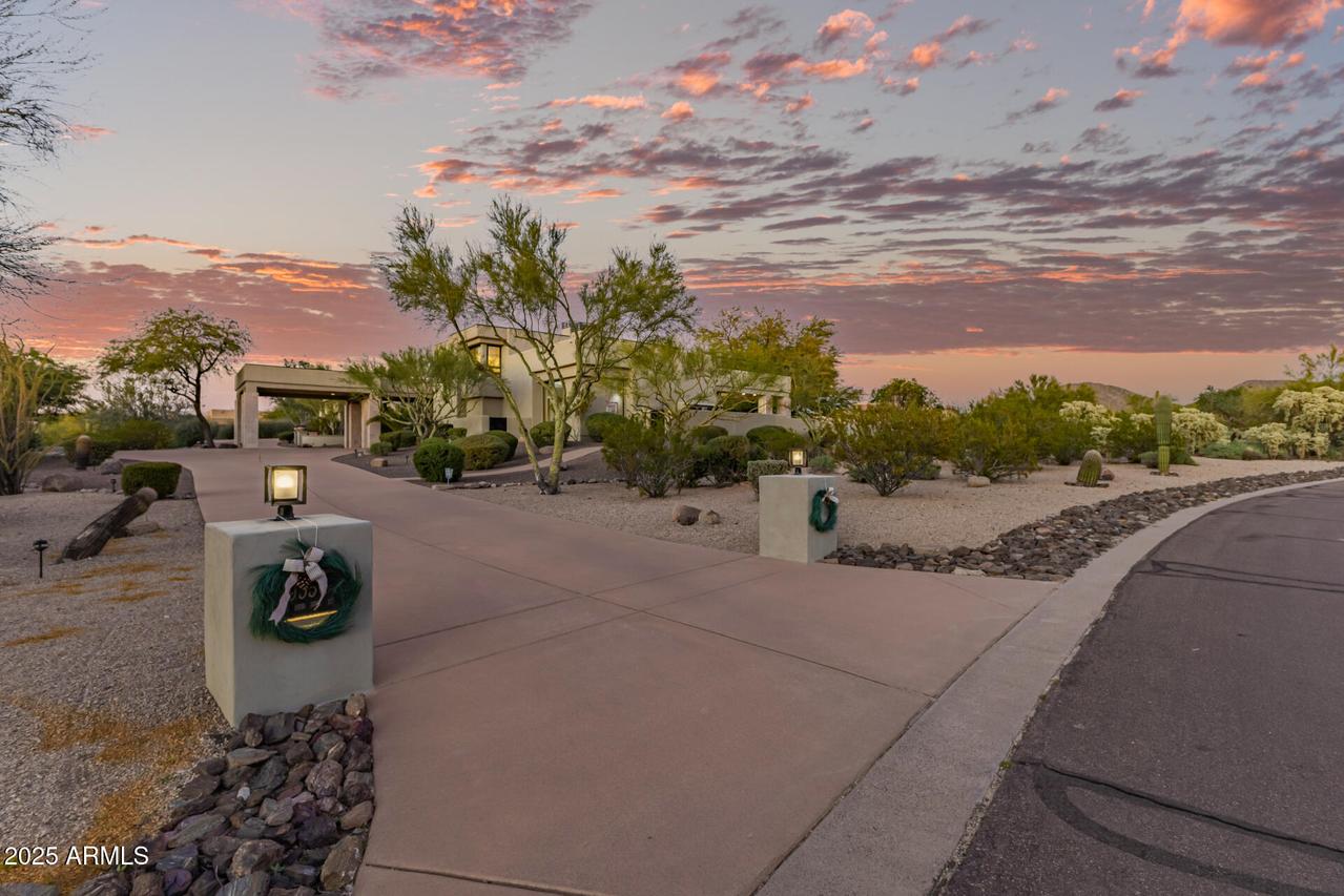 9350 E Via Del Sol Dr., Scottsdale, AZ 85255