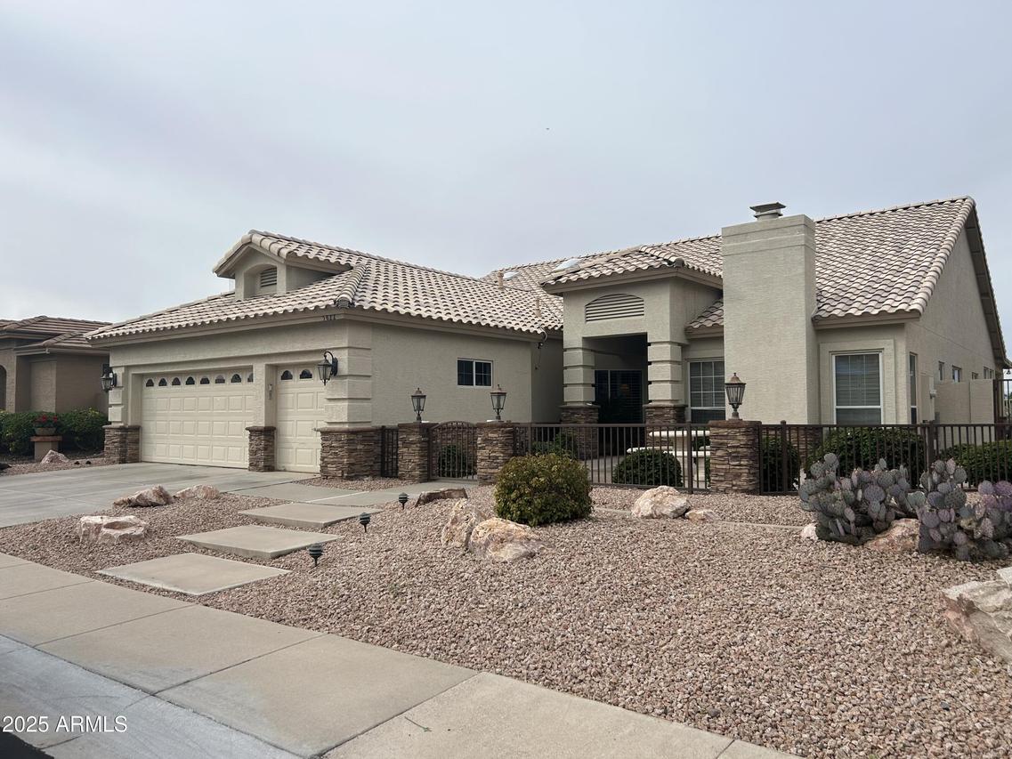 5822 S Amberwood Dr., Chandler, AZ 85248