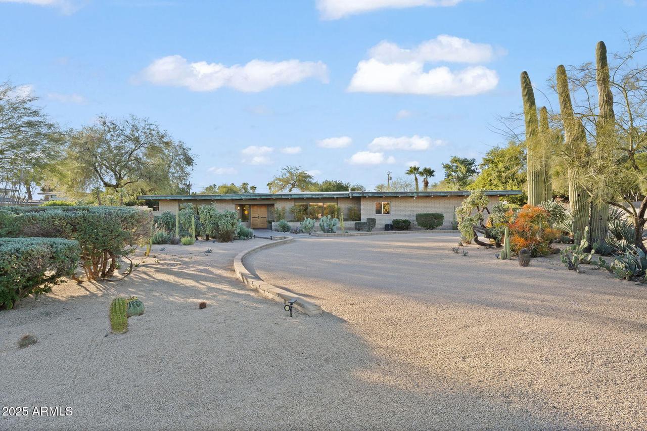 11046 N 74th St., Scottsdale, AZ 85260