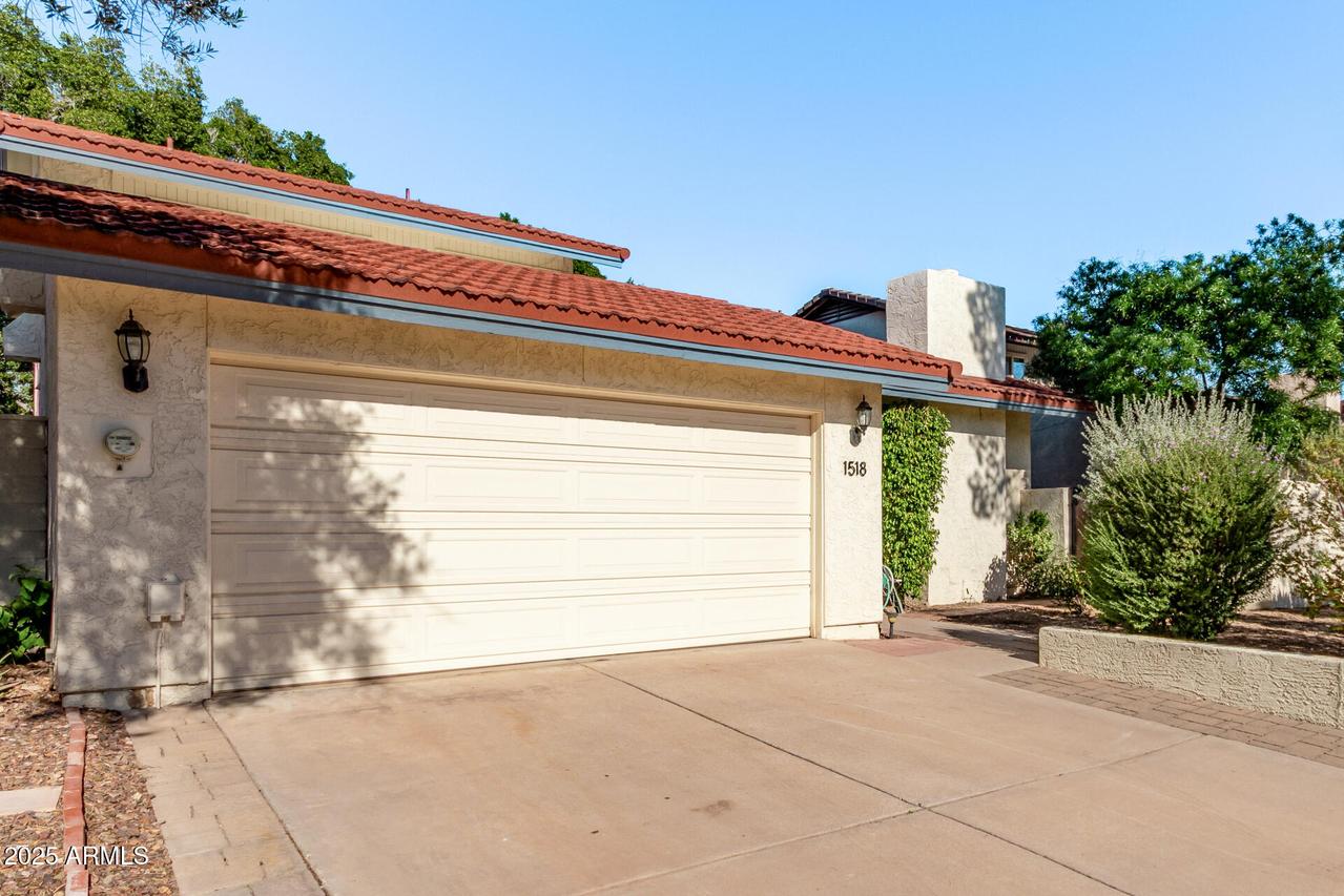 1518 E Candlestick Dr., Tempe, AZ 85283