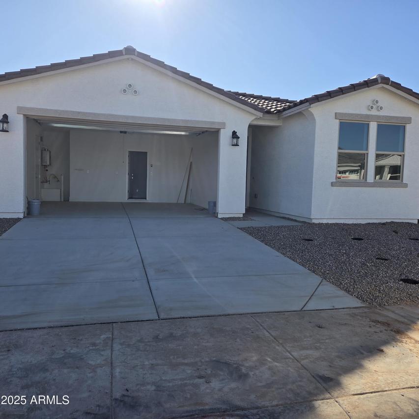 3037 E Villa Ave., San Tan Valley, AZ 85143