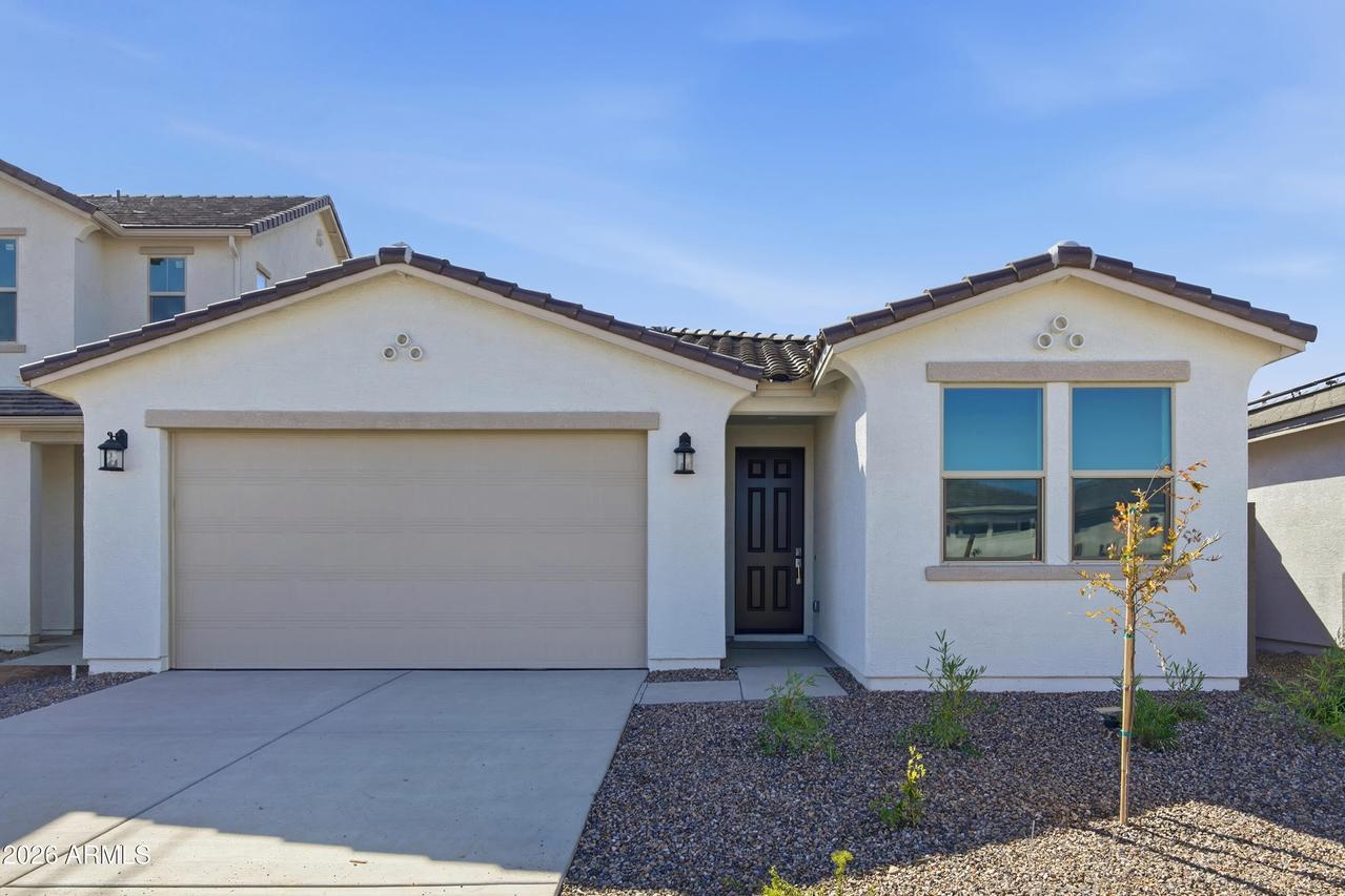 3037 E Villa Ave., San Tan Valley, AZ 85143