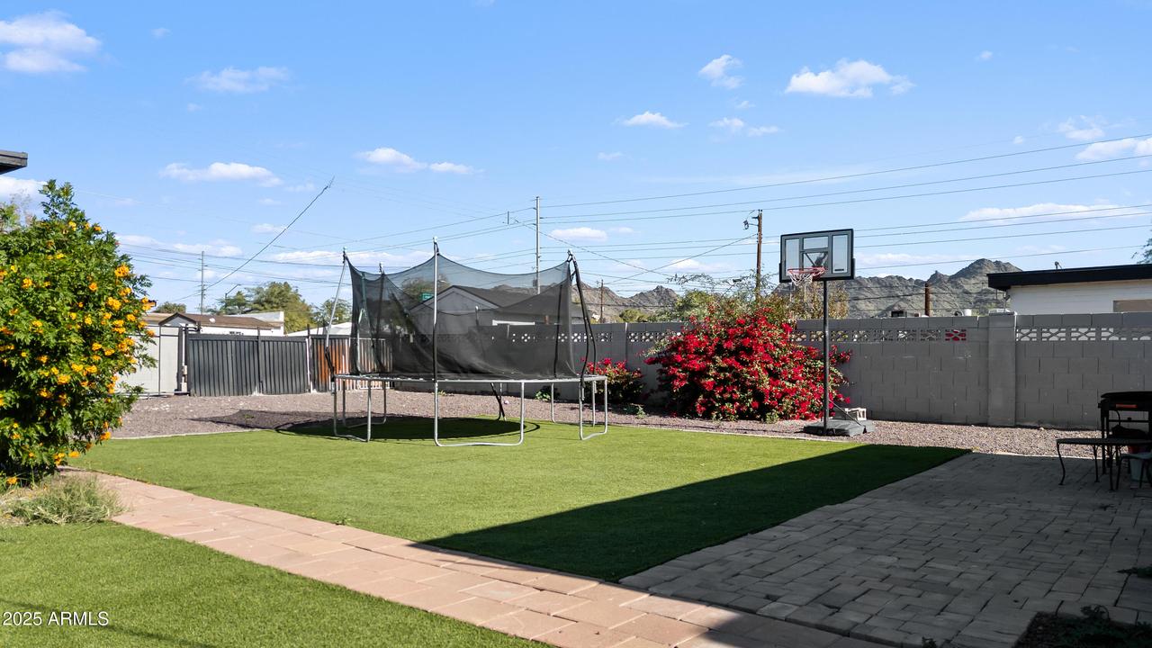 1144 E Sunnyslope Ln., Phoenix, AZ 85020