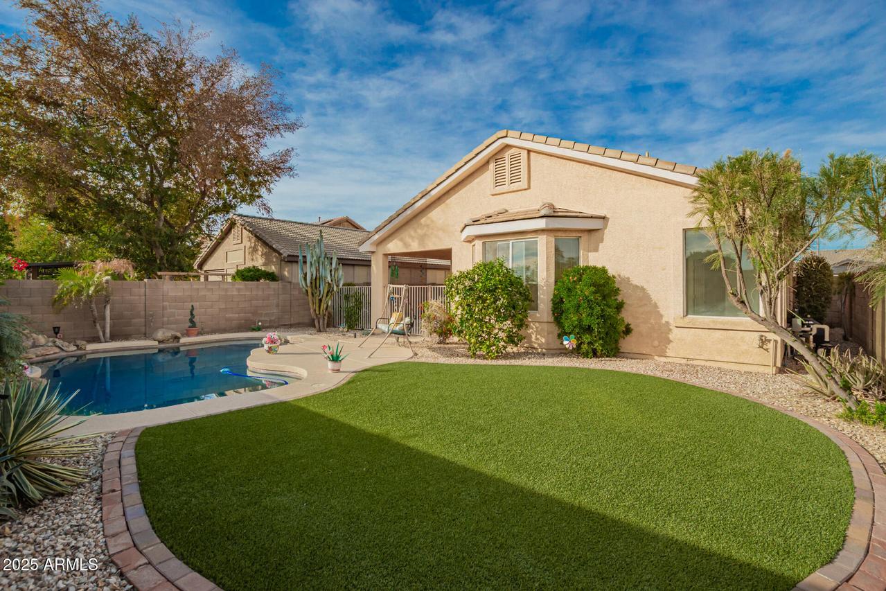 6881 W Pontiac Dr., Glendale, AZ 85308