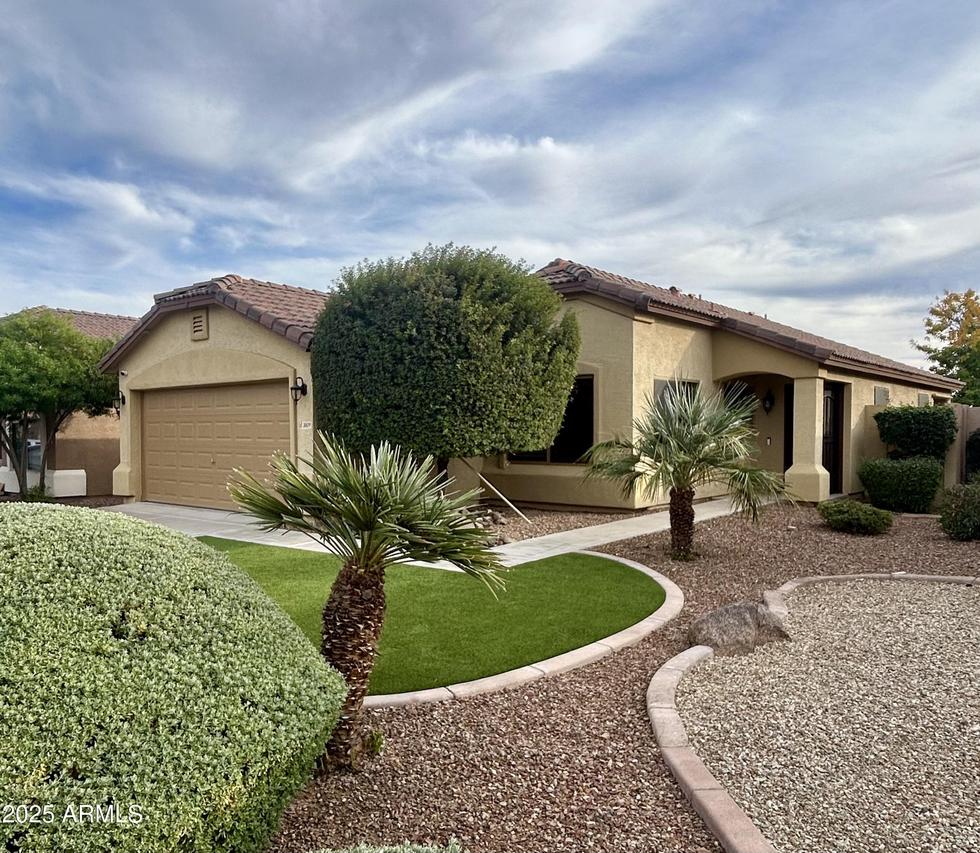 3809 W Five Mile Peak Dr., San Tan Valley, AZ 85144
