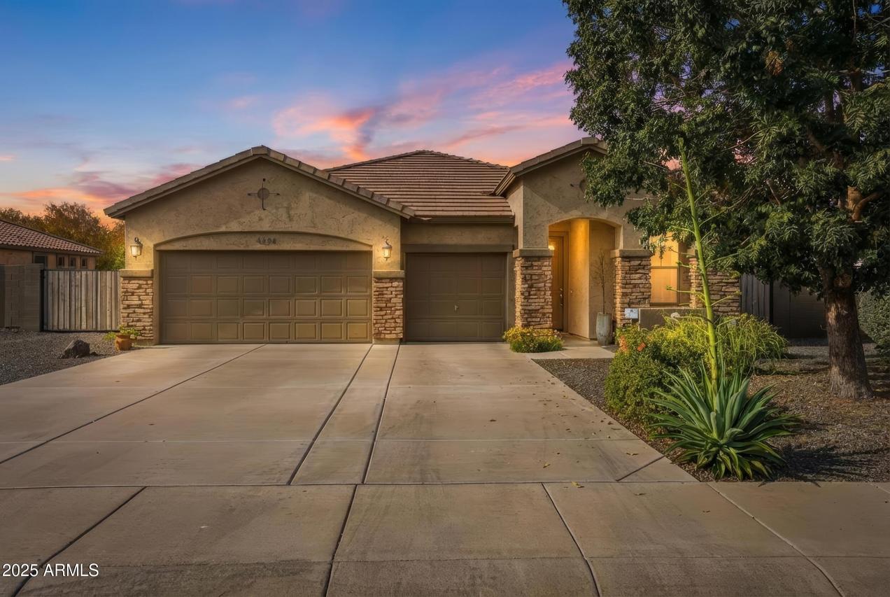 4114 S Grenoble, Mesa, AZ 85212