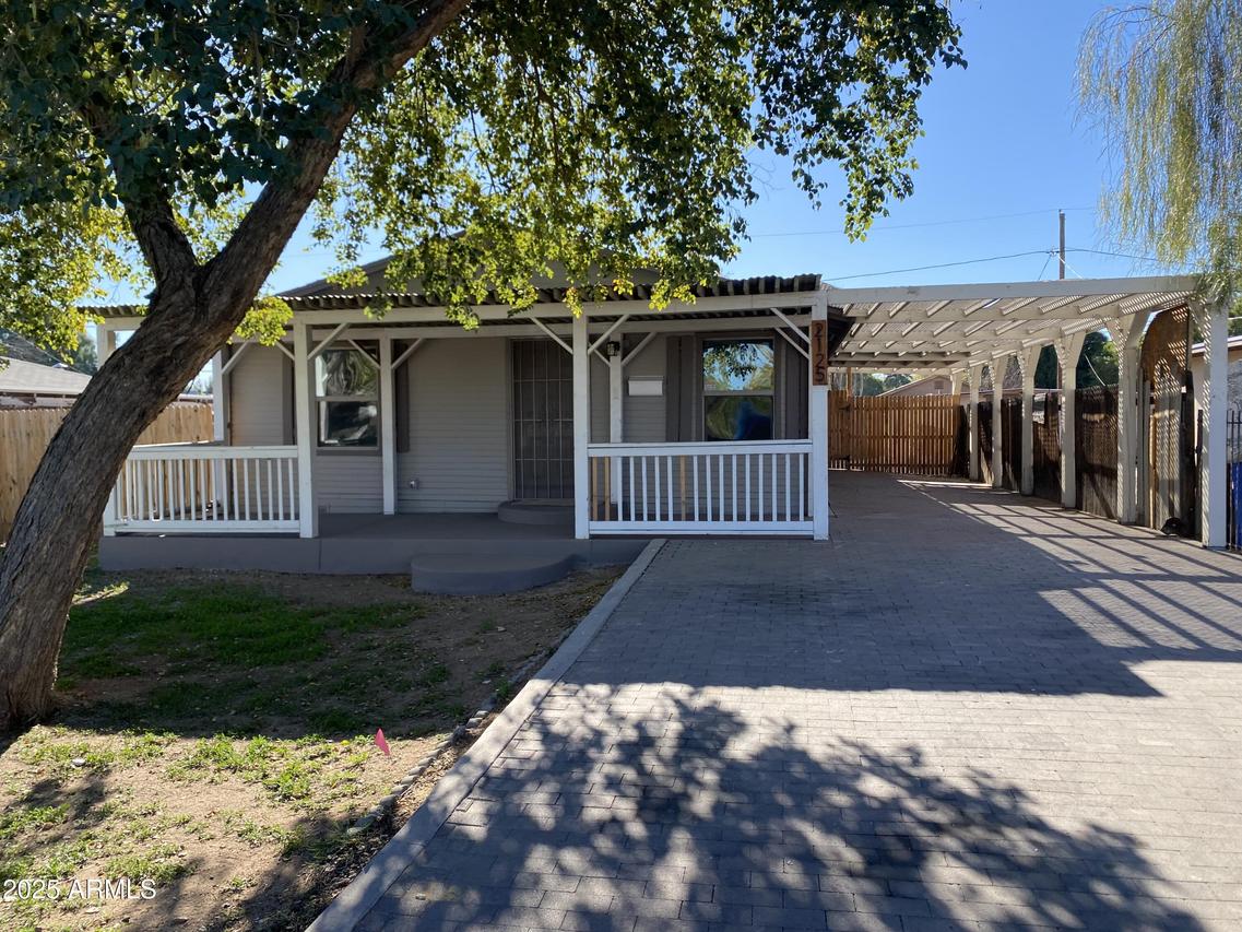 2125 W Highland Ave., Phoenix, AZ 85015
