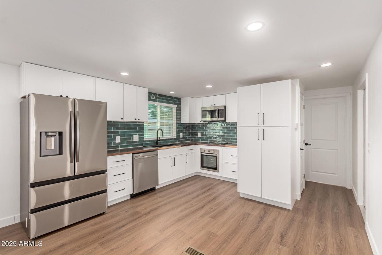 17825 N 7th St. #114, Phoenix, AZ 85022