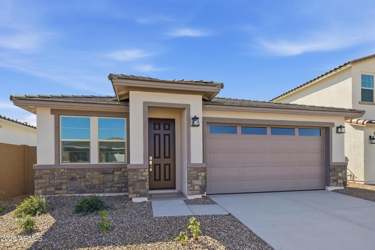 3023 E Villa Ave., San Tan Valley, AZ 85143