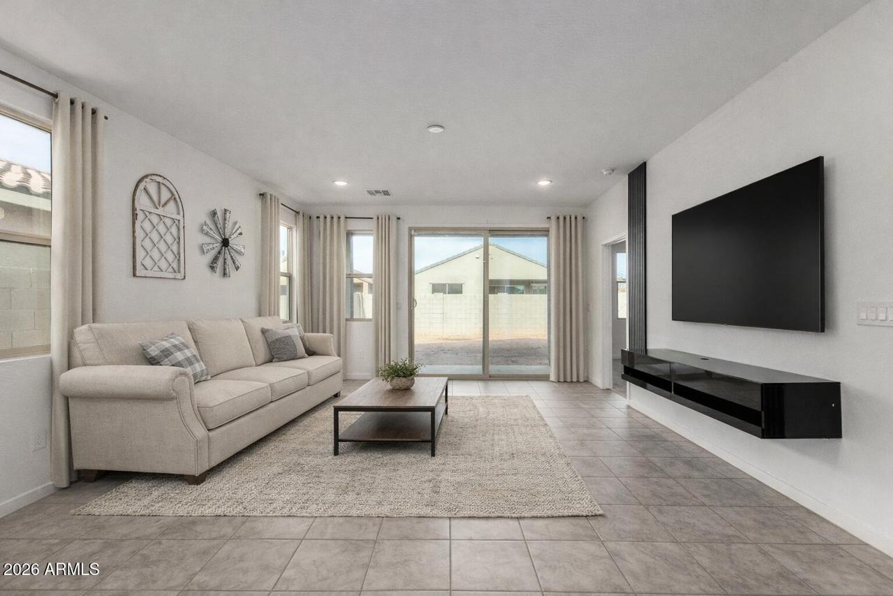 40110 W Cahill Dr., Maricopa, AZ 85138