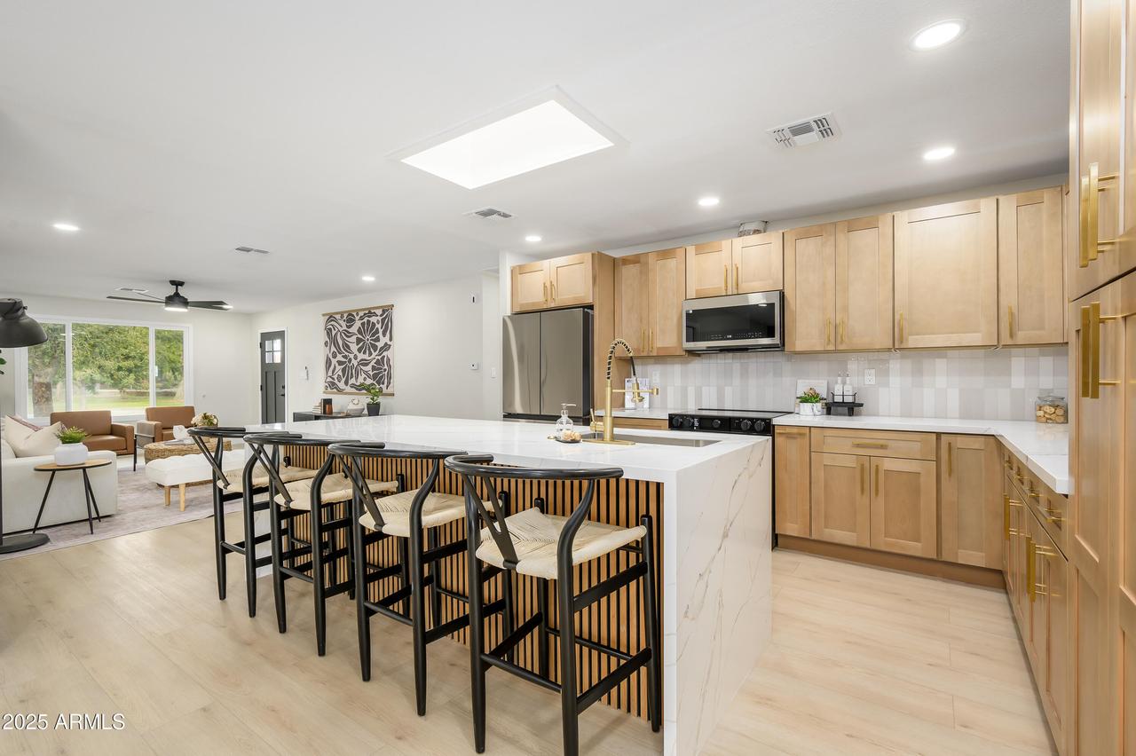 1985 E Carson Dr., Tempe, AZ 85282