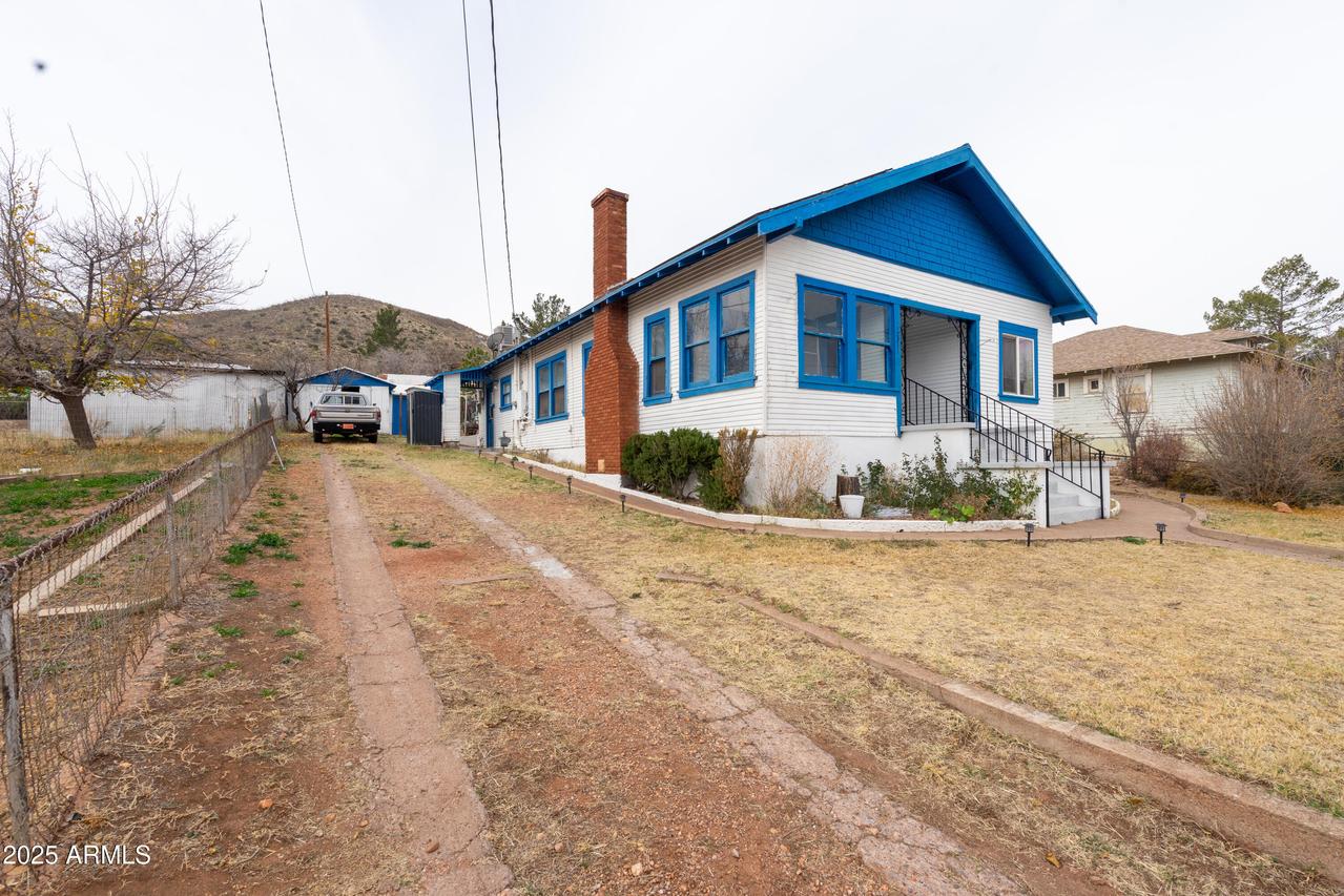 311 14th Ter., Bisbee, AZ 85603