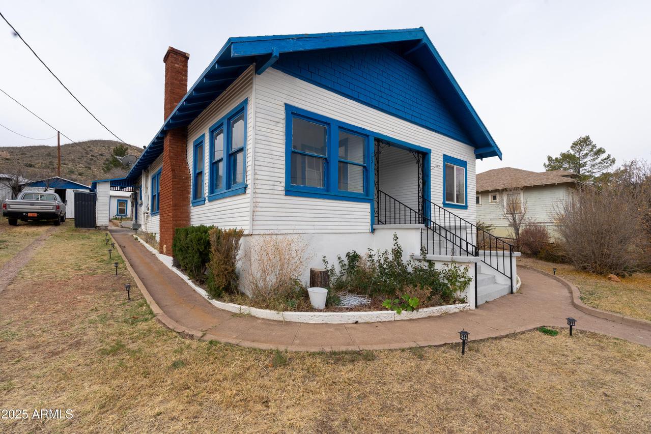 311 14th Ter., Bisbee, AZ 85603
