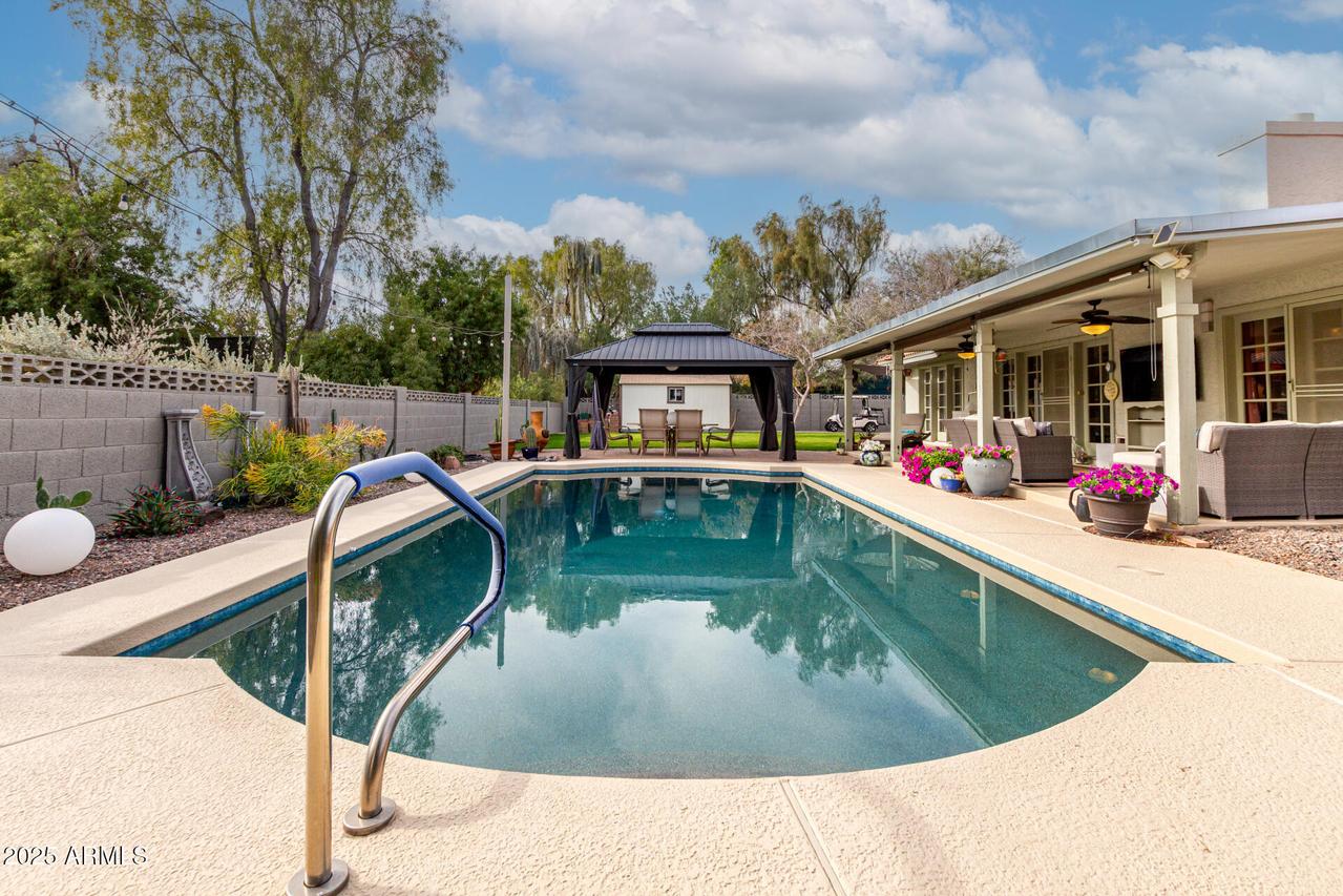 2129 E Jensen St., Mesa, AZ 85213