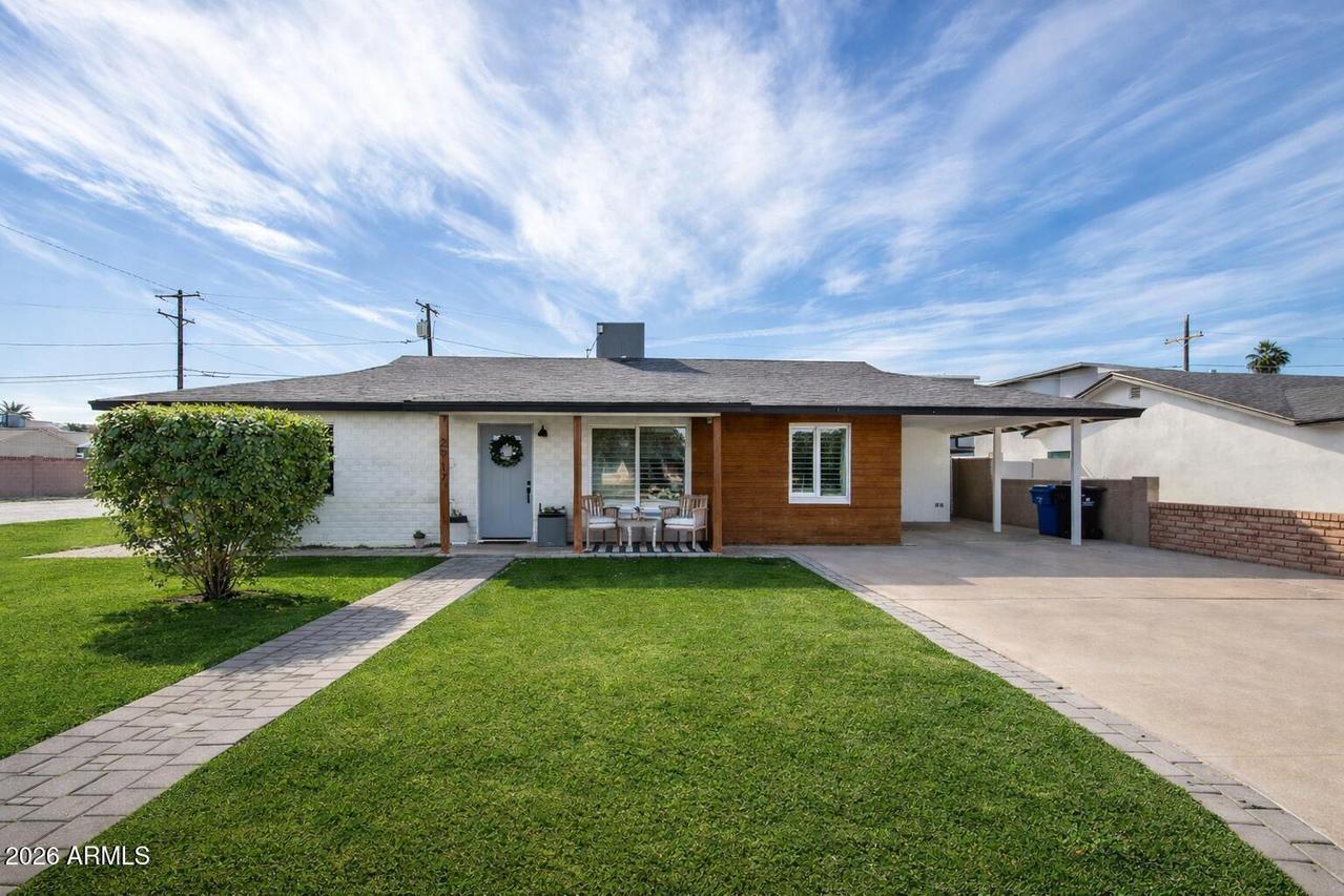 2917 E Pinchot Ave., Phoenix, AZ 85016