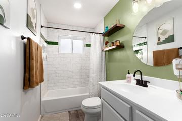 2311 N 30th Pl., Phoenix, AZ 85008