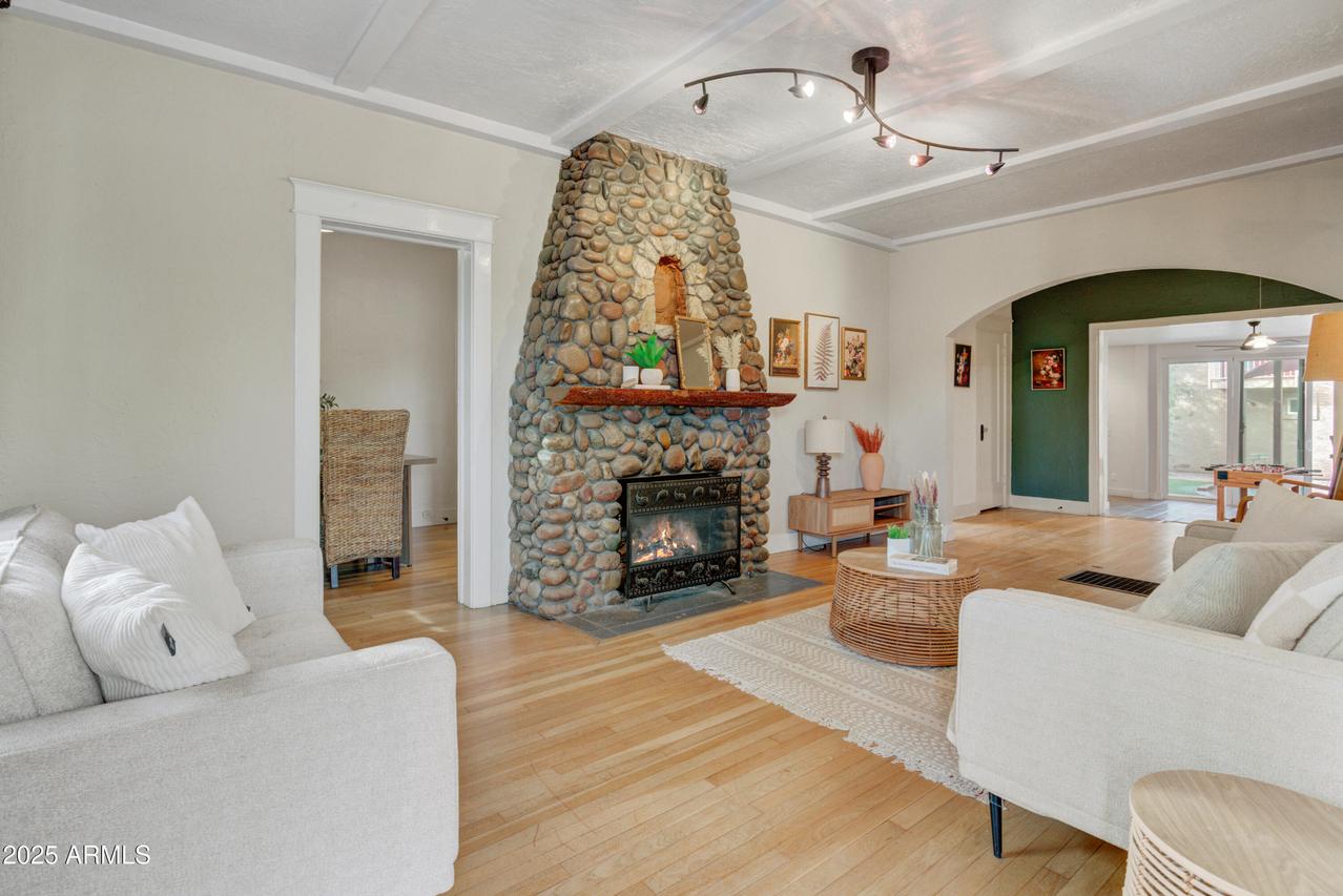 2546 N 9th St., Phoenix, AZ 85006