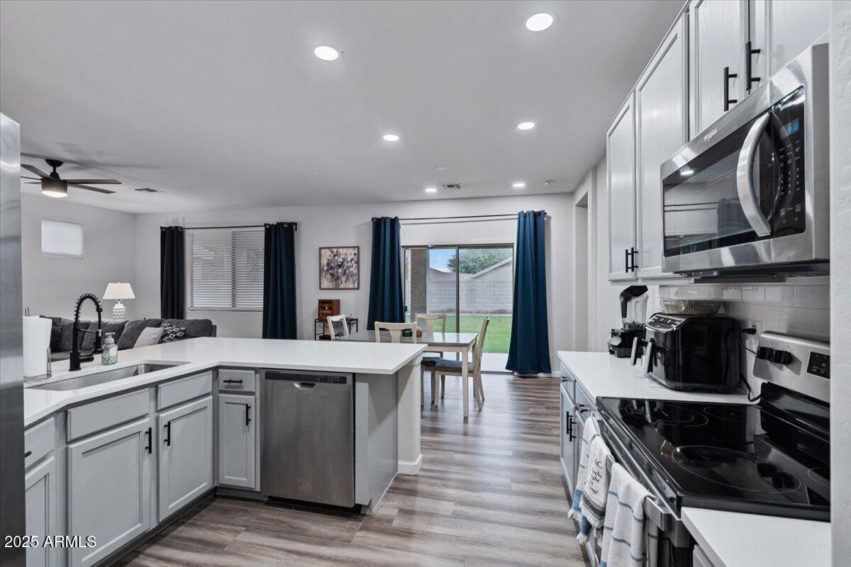 1524 E Gary Way, Phoenix, AZ 85042