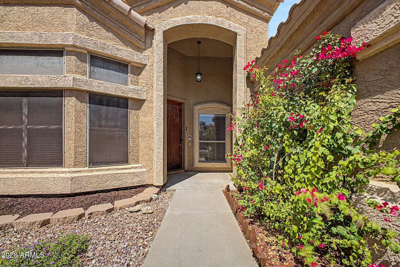 1320 E Cottonwood Ln., Phoenix, AZ 85048