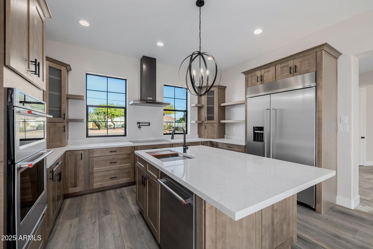 8451 W Daley Ln., Peoria, AZ 85383