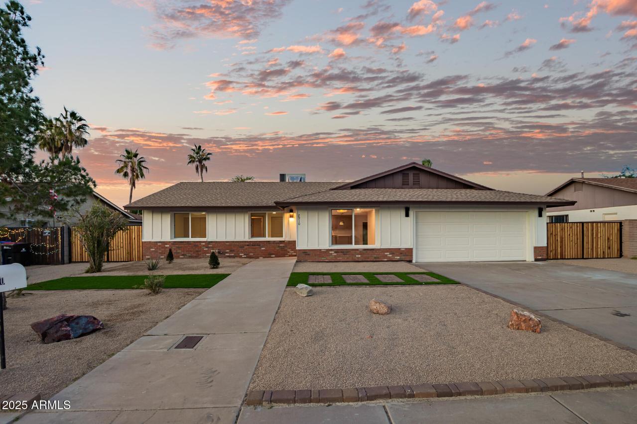 2910 W Anderson Dr., Phoenix, AZ 85053