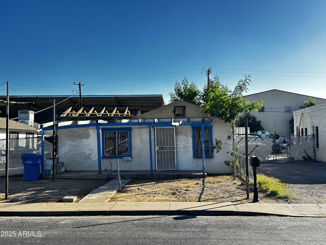 1711 W Latham St., Phoenix, AZ 85007