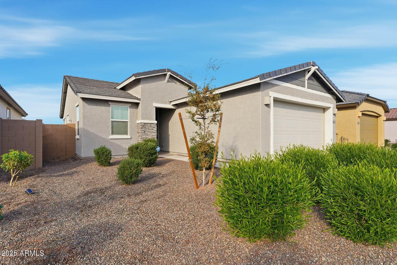 38030 N Front Runner Ln., San Tan Valley, AZ 85140