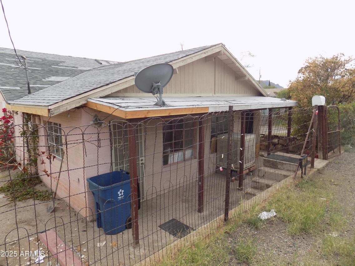 571 W Porphyry St., Superior, AZ 85173