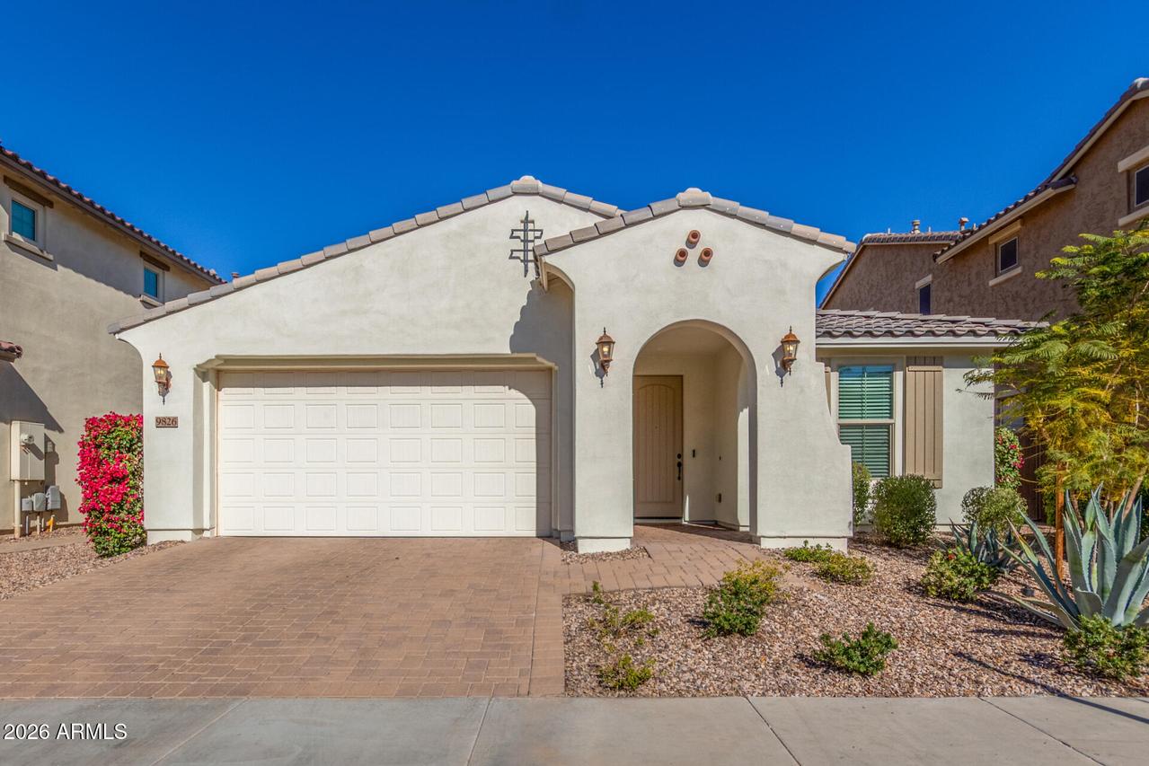 9826 E Radioactive Dr., Mesa, AZ 85212