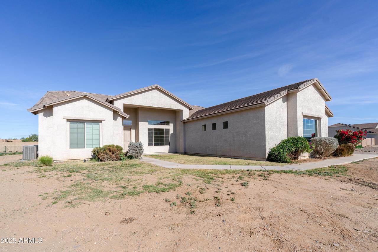 22340 W White Feather Ln., Wittmann, AZ 85361