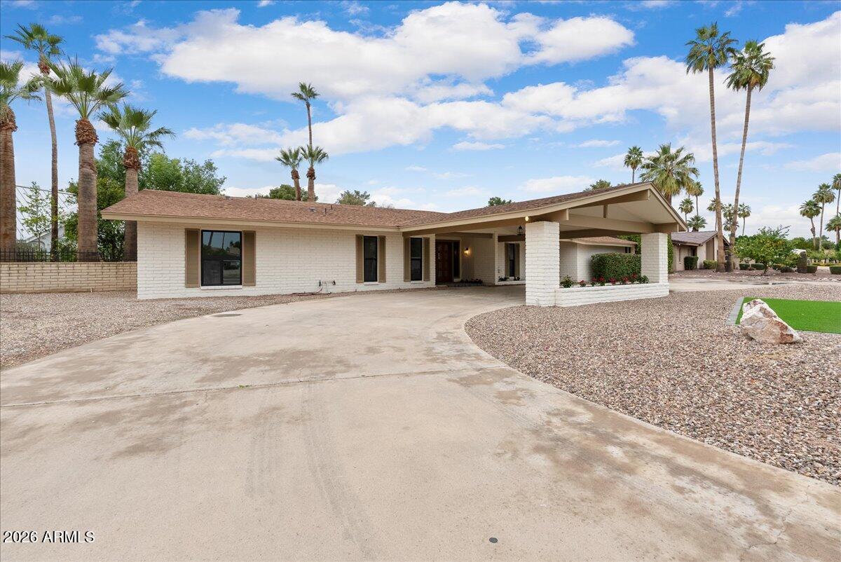 1106 N Villa Nueva Dr., Litchfield Park, AZ 85340