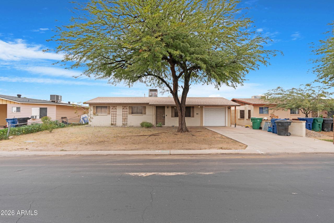 7426 E Capri Ave., Mesa, AZ 85208
