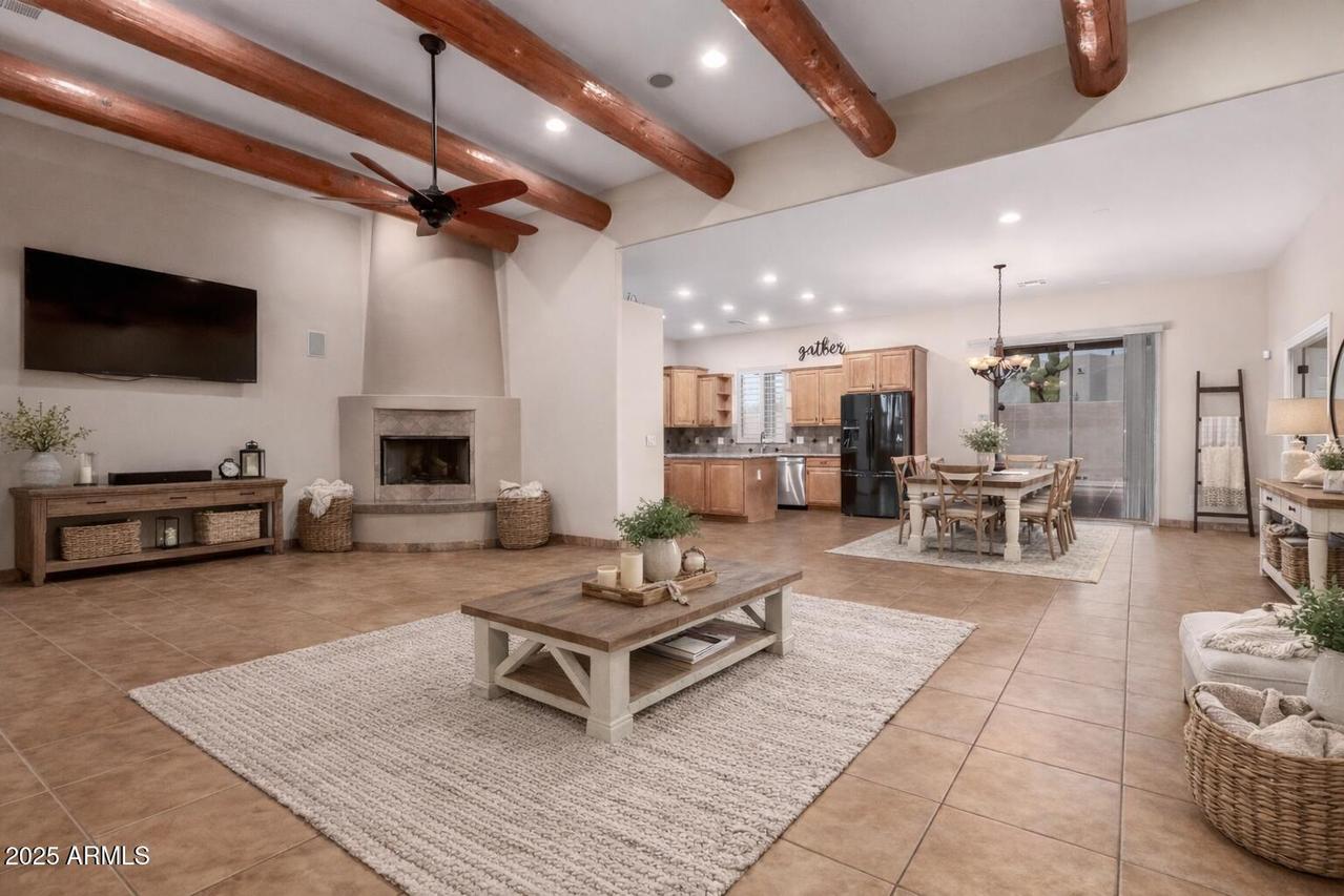 44807 N 12th St., New River, AZ 85087