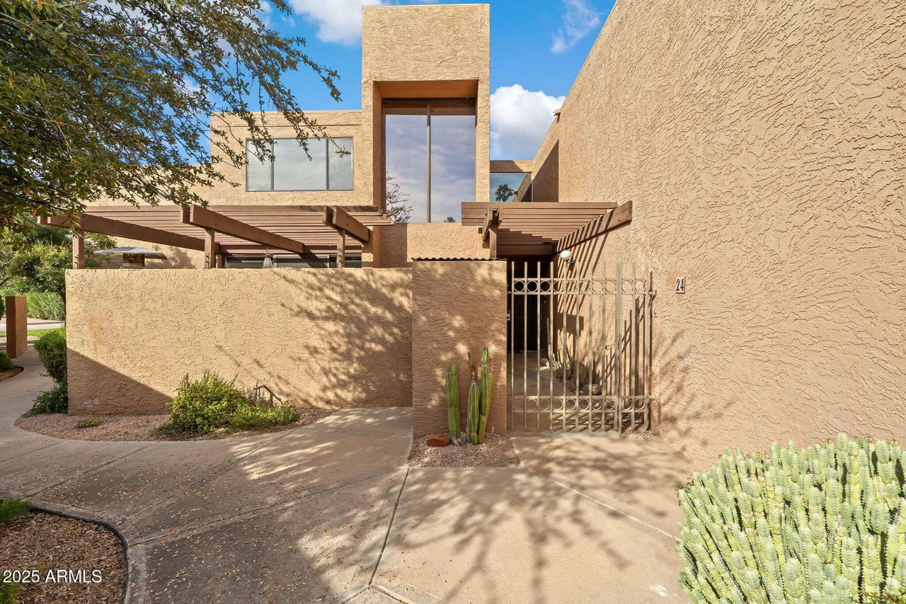 7401 N Scottsdale Rd. #24, Paradise Valley, AZ 85253
