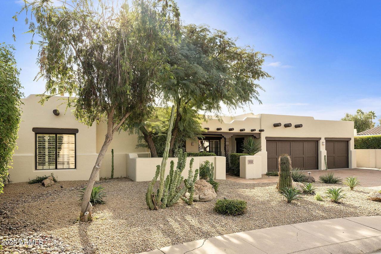 8205 E Del Claro Dr., Scottsdale, AZ 85258