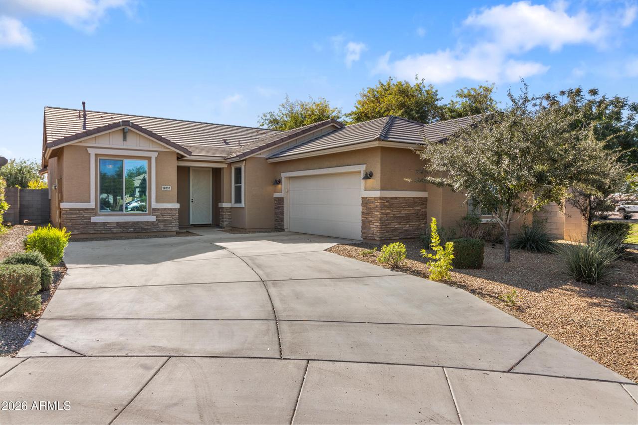 10257 W Lawrence Ln., Peoria, AZ 85345
