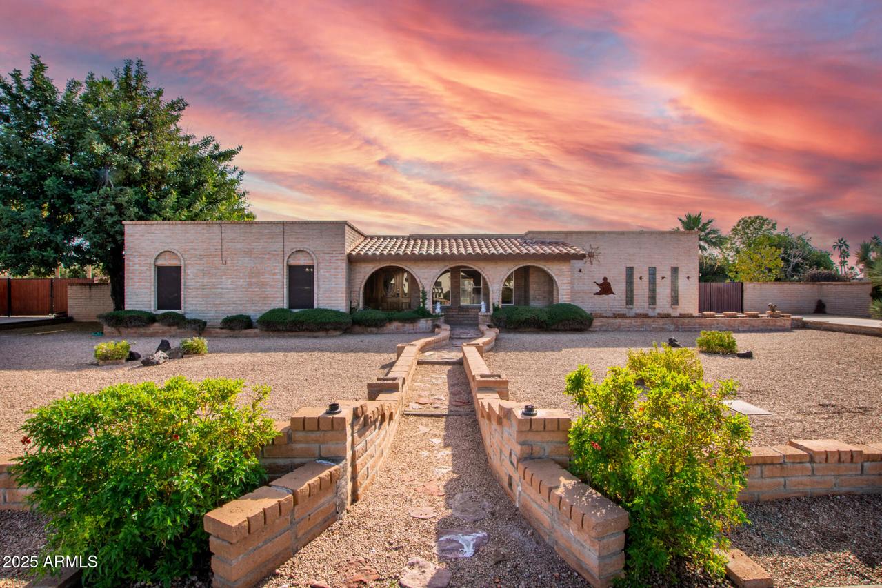 7645 W Bluefield Ave., Glendale, AZ 85308