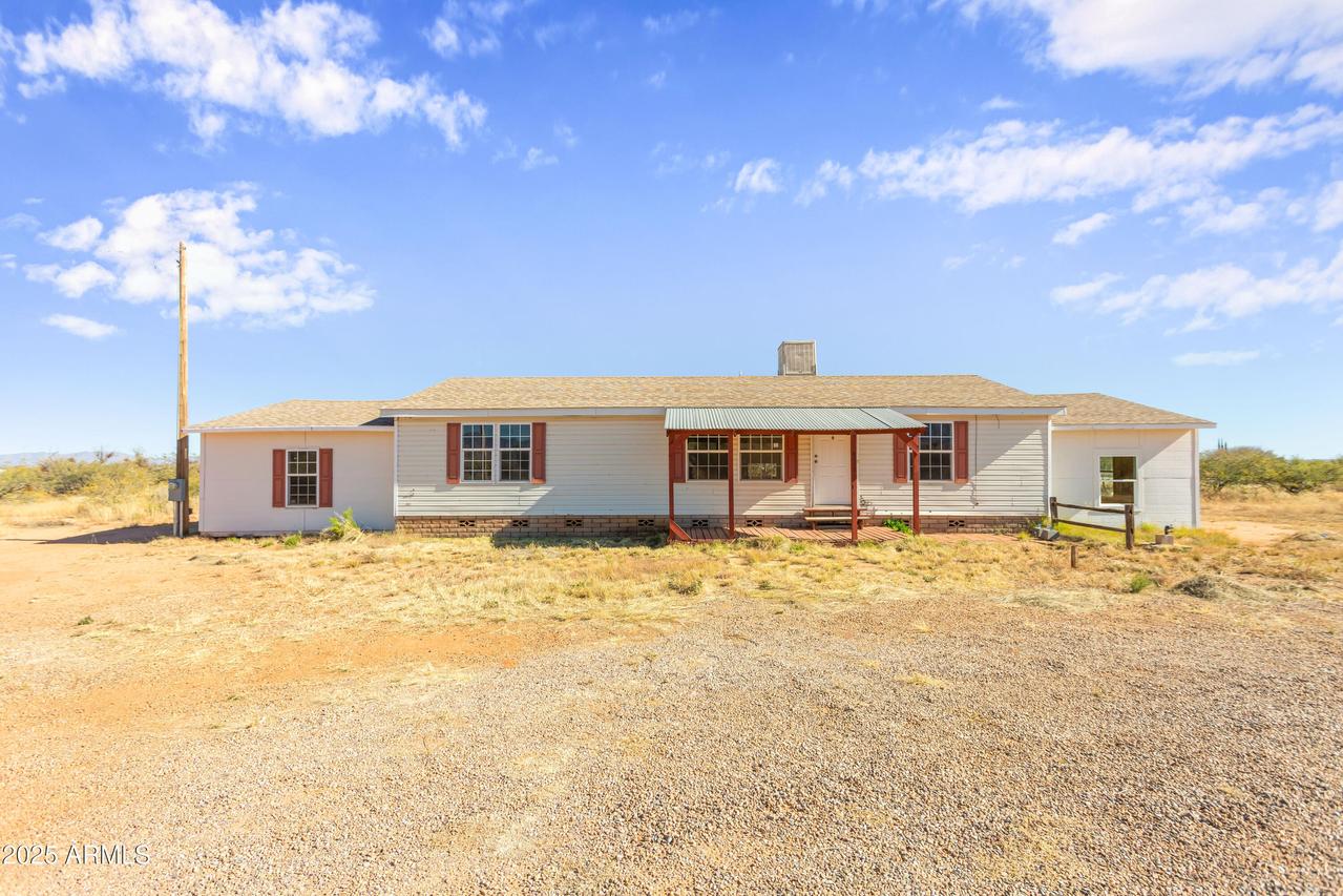 6711 S Rockspring Ln., Hereford, AZ 85615