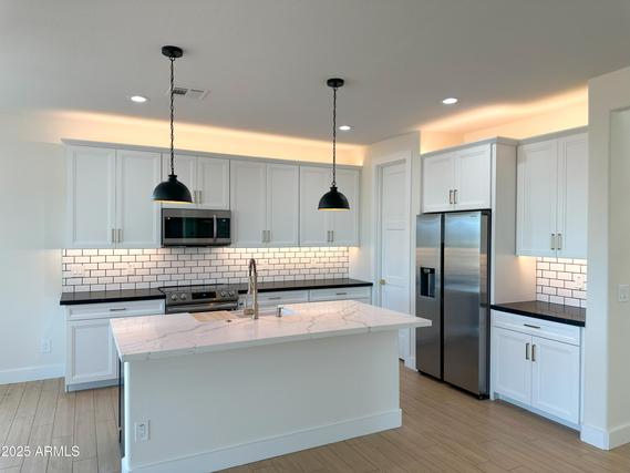 New Homes For Sale This Week That Attend Desert Willow Elementary School: December 26th to January 1st