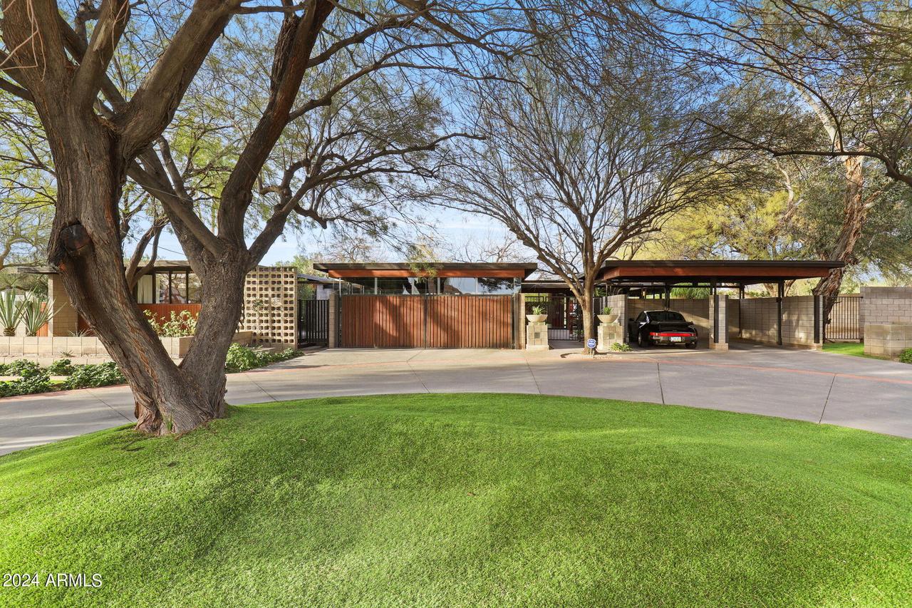 4324 E Stanford Dr., Phoenix, AZ 85018