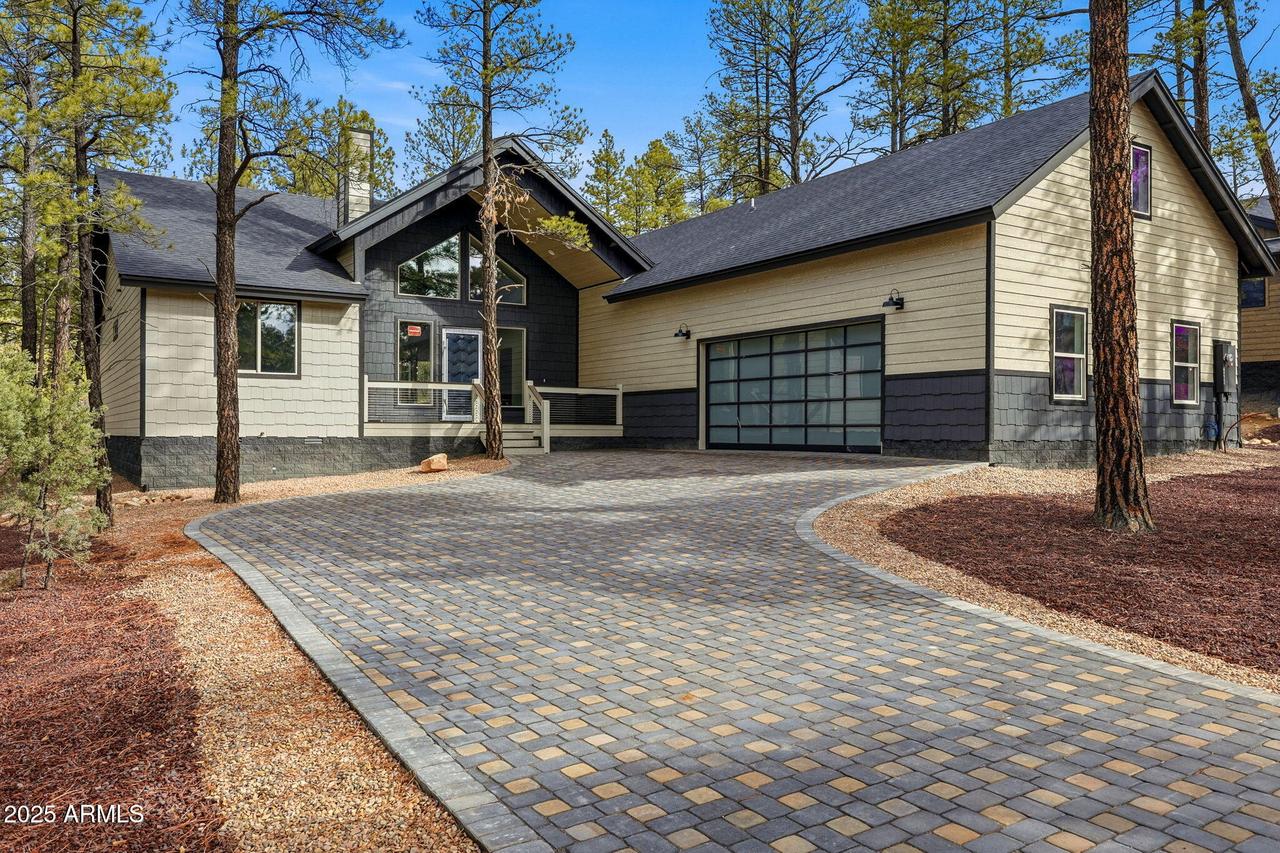 2400 W Bench Rd., Show Low, AZ 85901