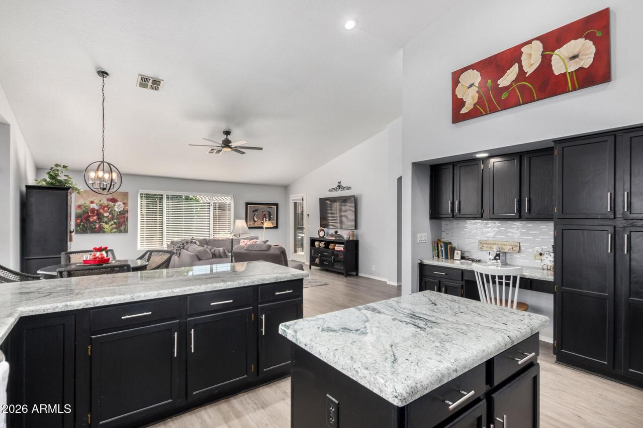 8935 W Kerry Ln., Peoria, AZ 85382