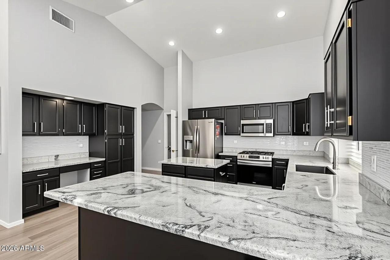 8935 W Kerry Ln., Peoria, AZ 85382