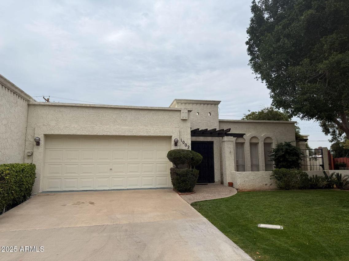 1002 W Solar Dr., Phoenix, AZ 85021