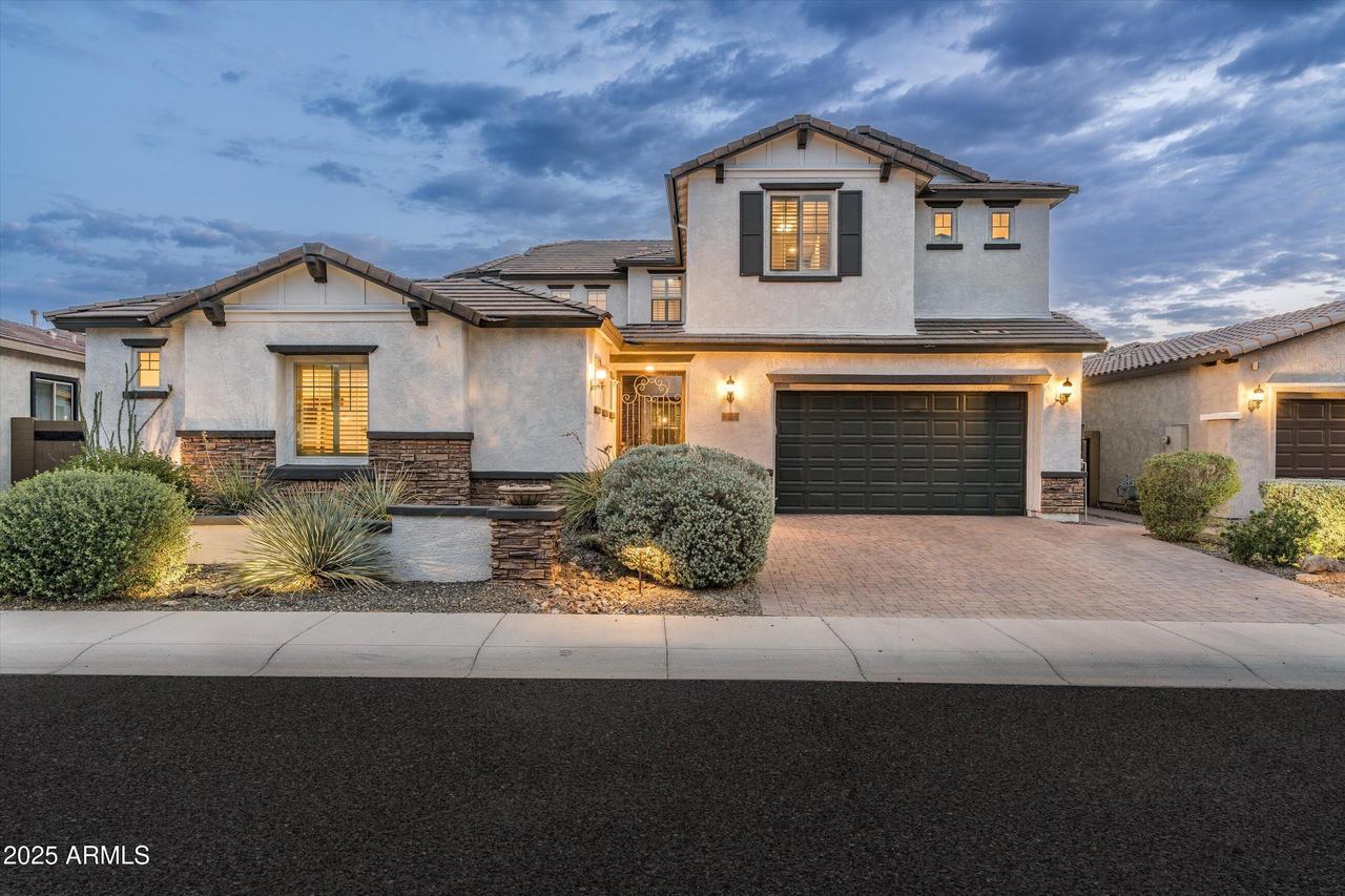 1535 W Molly Ln., Phoenix, AZ 85085