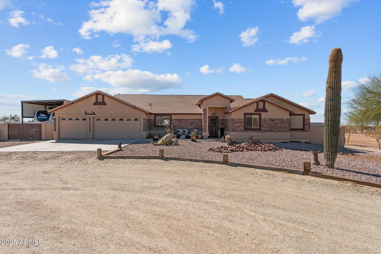 21433 W Caravaggio Ln., Wittmann, AZ 85361