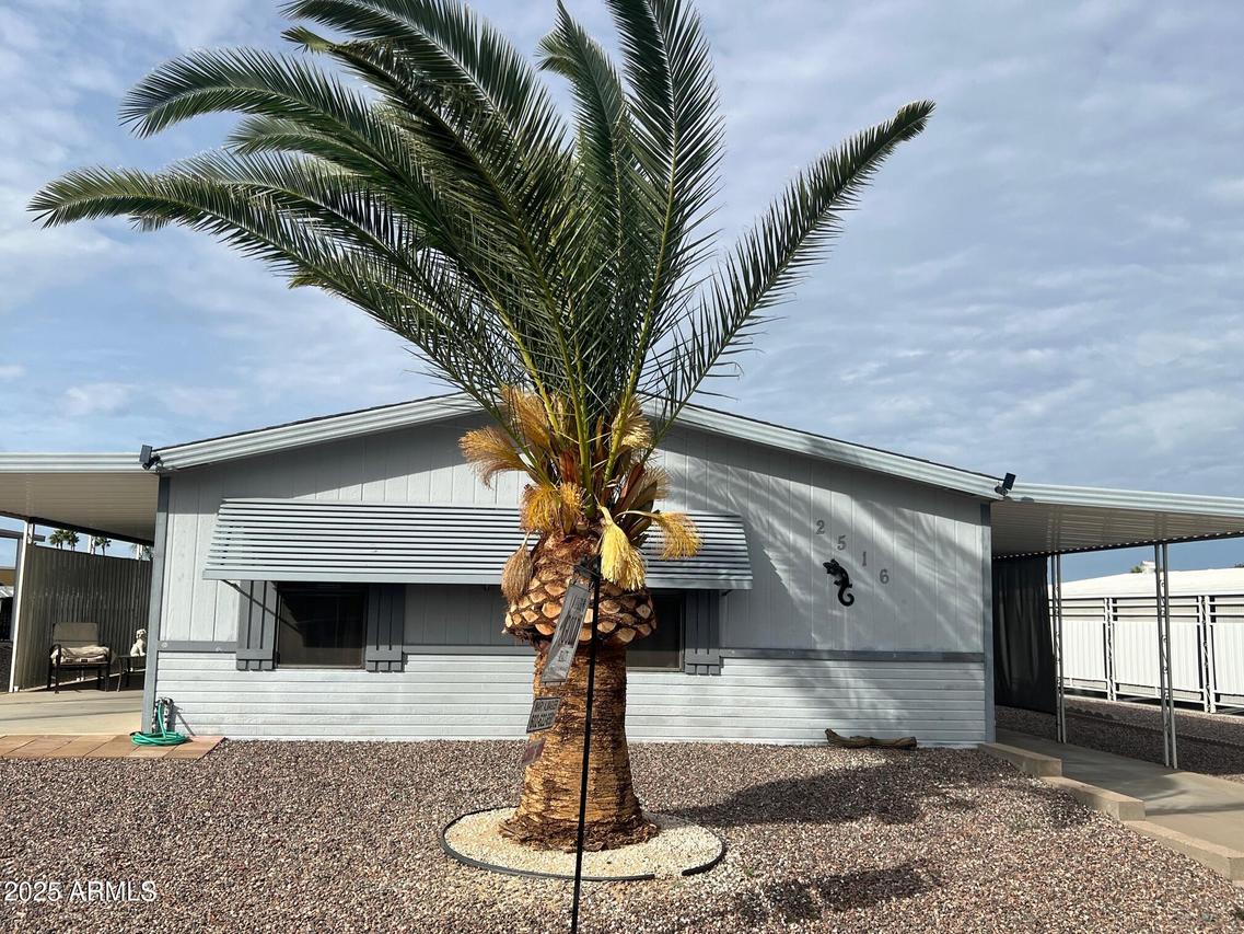 2516 N 56th St., Mesa, AZ 85215