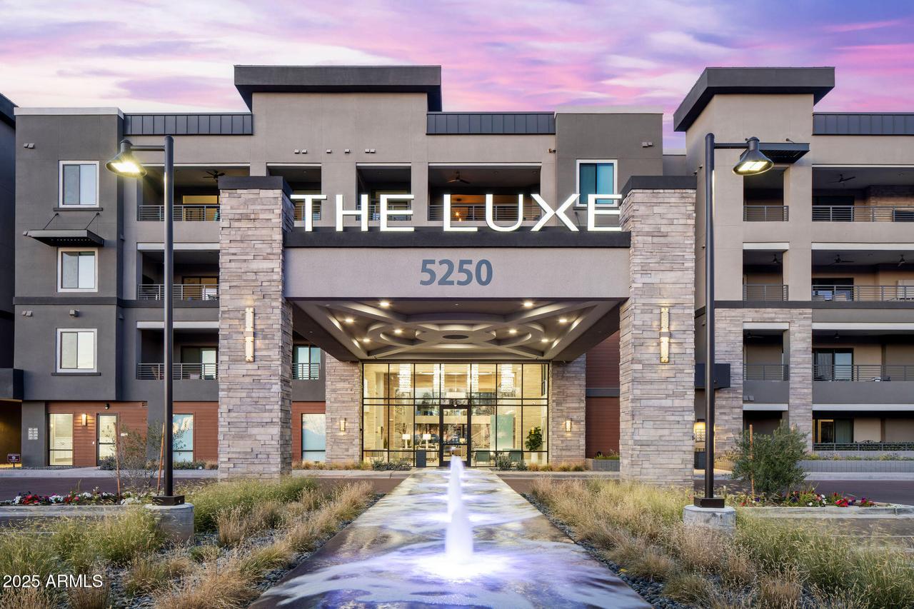 5250 E Deer Valley Dr. #303, Phoenix, AZ 85054