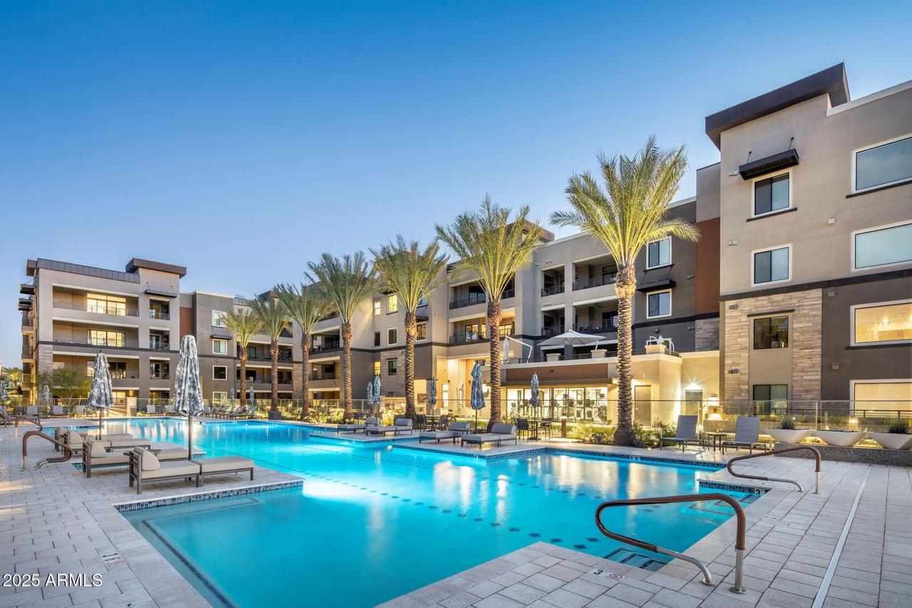 5250 E Deer Valley Dr. #303, Phoenix, AZ 85054